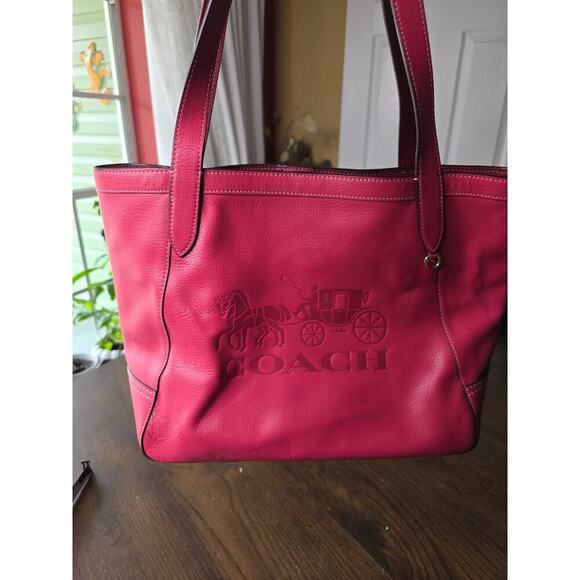 Coach C4063 MEDIUM Horse and Carriage Logo Salmon Pink Leather Tote - Picture 3 of 16